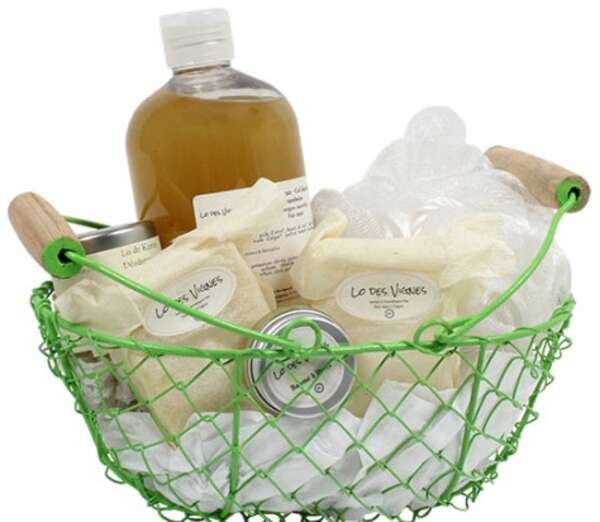 Product image Green Oval Basket With Folding Handles