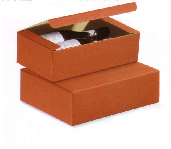 Product image Cardboard box of 2 & 3 orange bottles