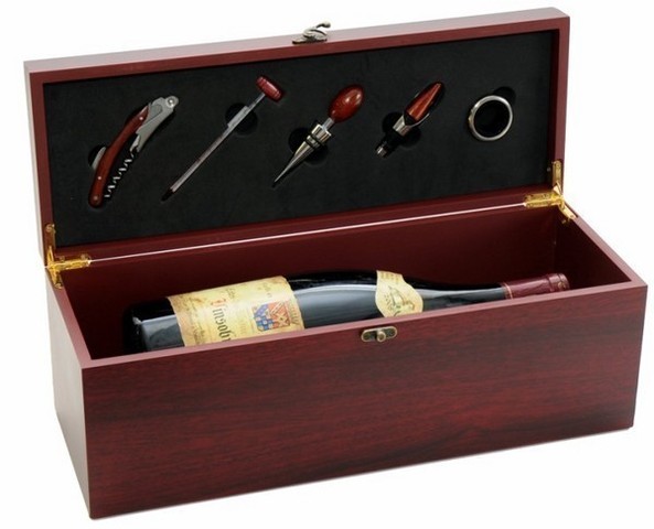 Magnum wooden box + 5 accessories : Bottles packaging