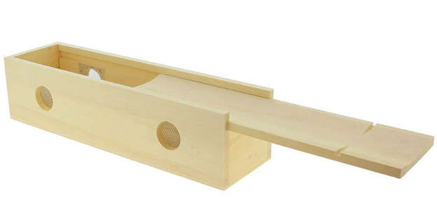 Poplar wood charcuterie box : Trays & boards